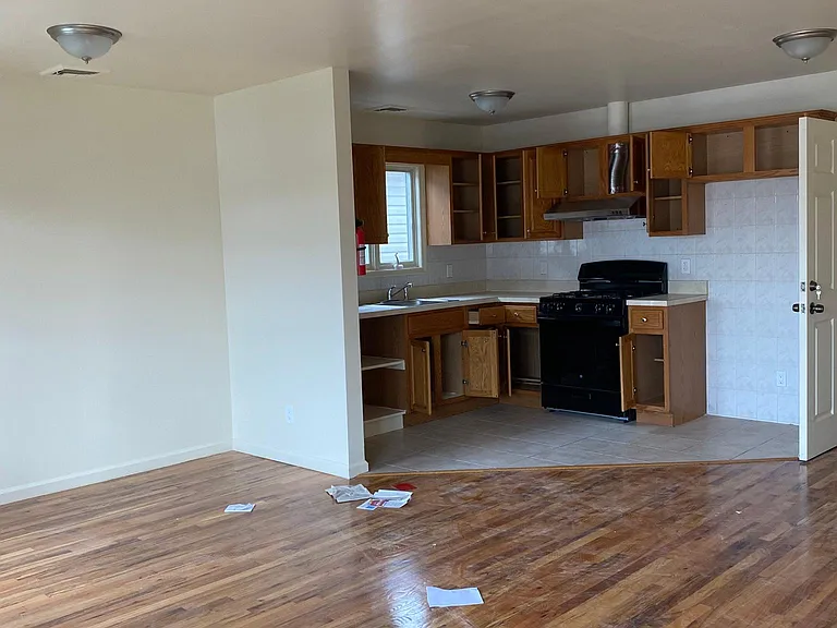 246 South St — Photo 10