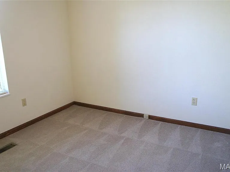 1631 Thunderbird Ln — Photo 23