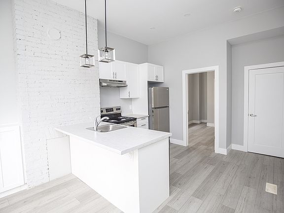 2nd image of 46 Stanley St #1