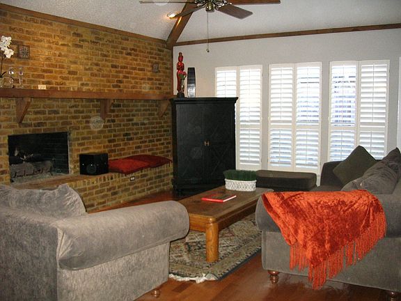 3rd image of 6018 Black Berry Ln