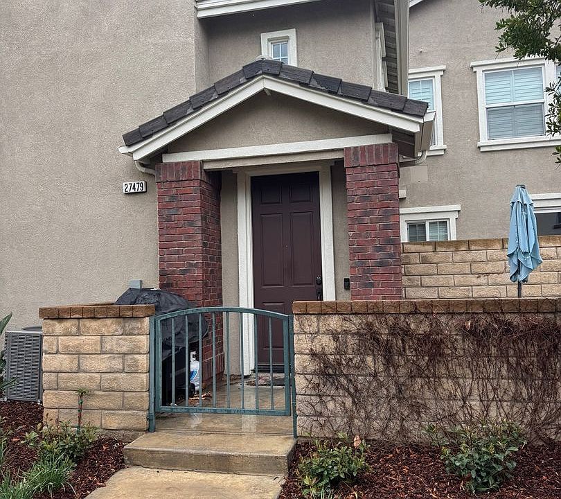 1st image of 27479 Coldwater Dr