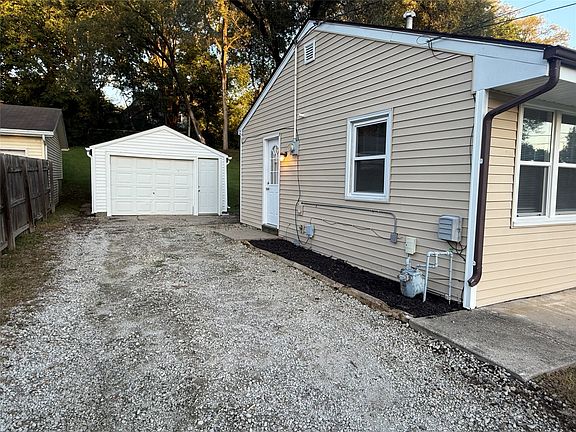 2nd image of 7103 SW 16th St