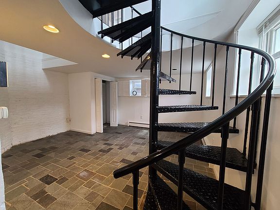 4th image of 17 Grand St APT 1N