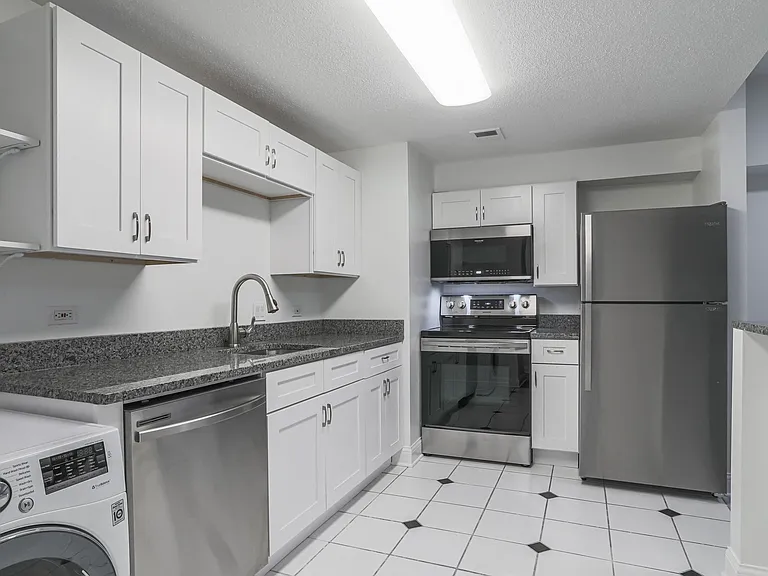 520 S 2nd St — Photo 21