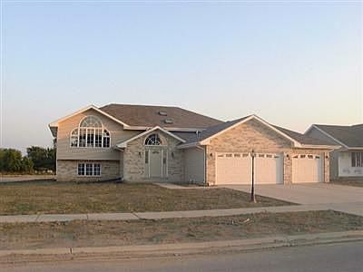 2nd image of 9421 136th Pl