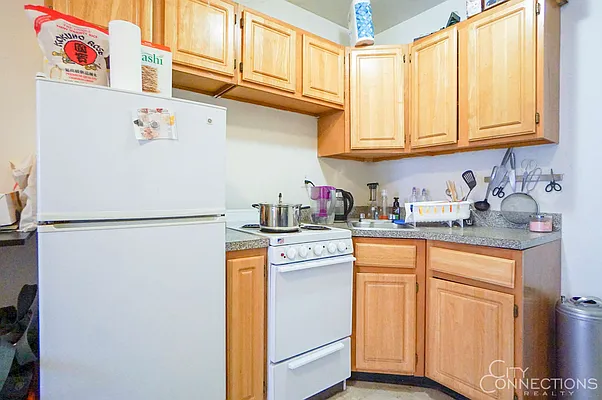 Rented by City Connections Realty | media 19