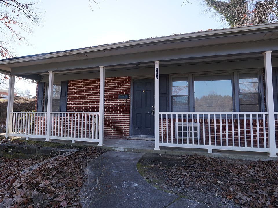 1st image of 439 Arlington Cir NW