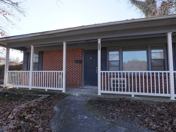 439 Arlington Cir NW, Lenoir, NC 28645