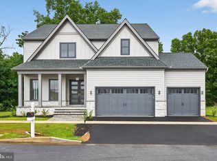 514 Dolly Dr, Lancaster, PA 17601