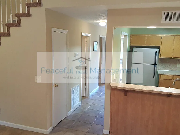 6339 Olde Towne Dr — Photo 3