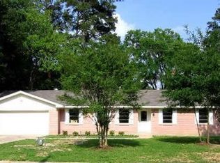 1015 B T Washington, Conroe, TX 77301