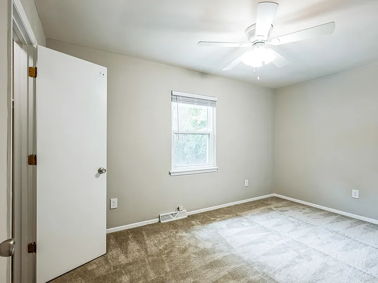 1559 Highland Ave #3 — Photo 21