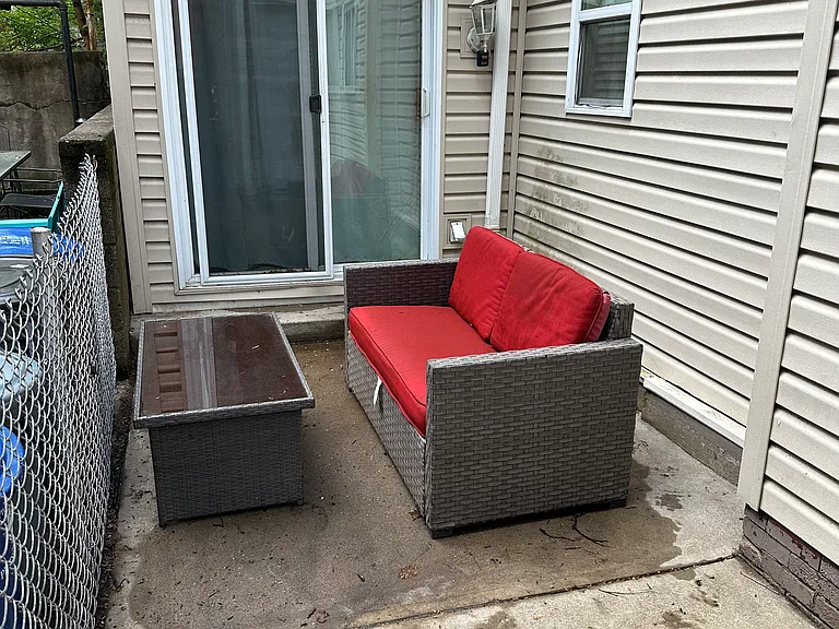 1822 Mary St #2 — Photo 12