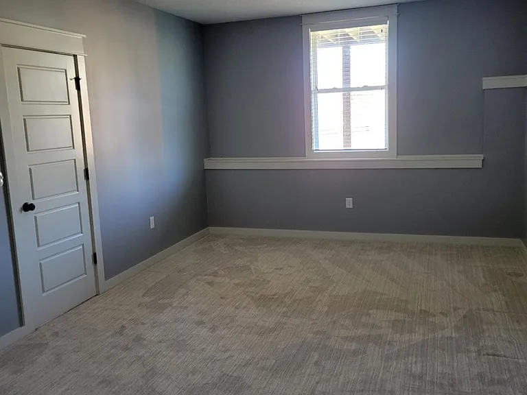 418 Freemont Dr — Photo 8