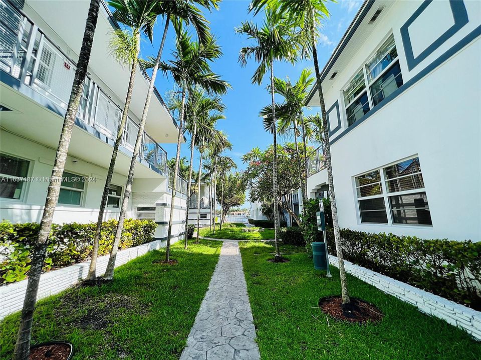 1st image of 950 Bay Dr APT 3