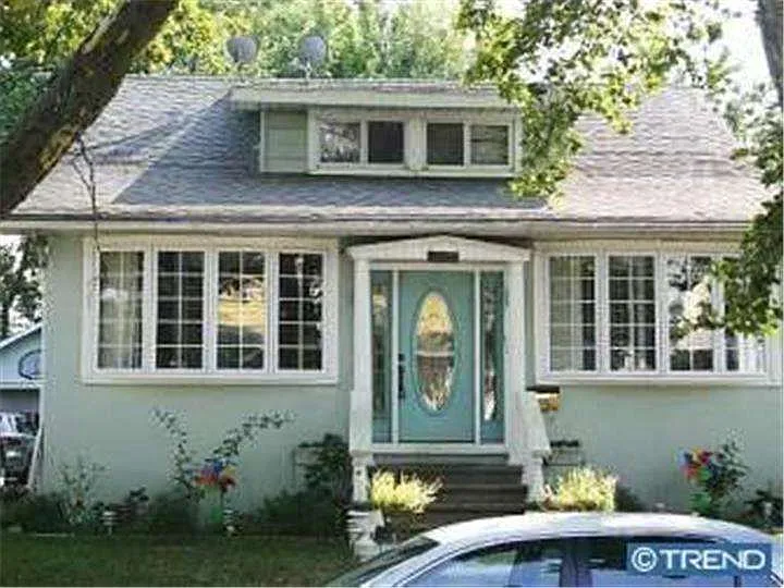 1749 W River Dr photo 1