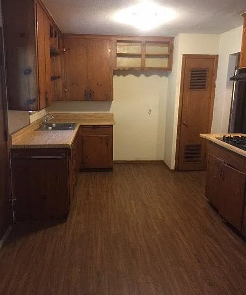 5329 Lucille St — Photo 4