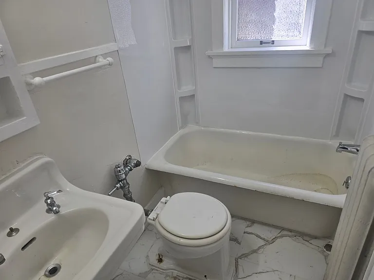 922 Fulton St — Photo 7