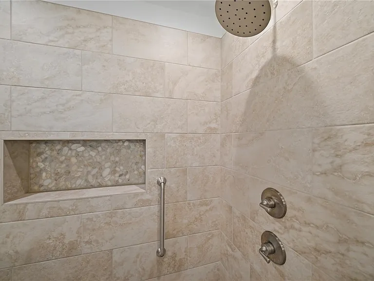 4725 Pearl River Ct — Photo 15