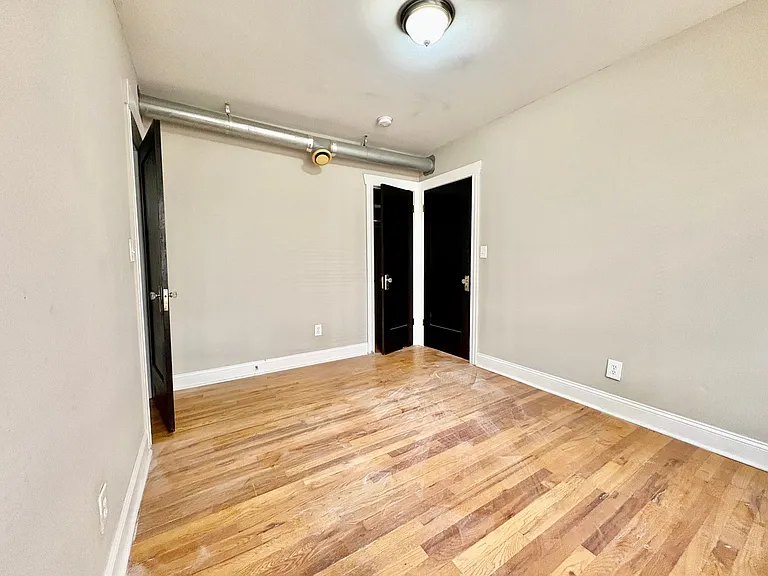 Vanderbilt Place — Photo 23