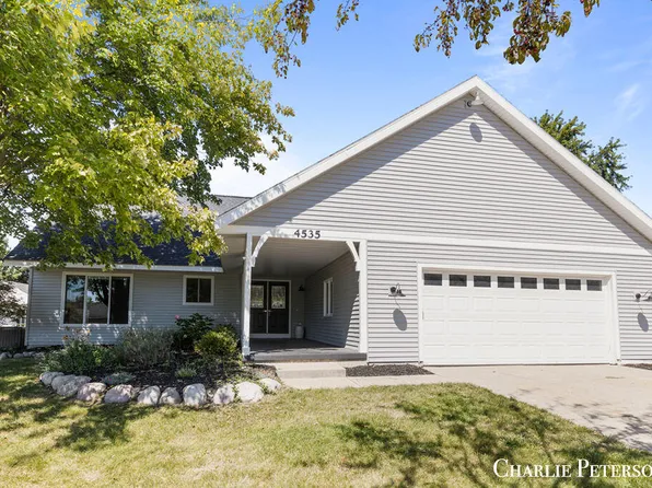 4535 Forest Lake Ct SE, Kentwood, MI 49546