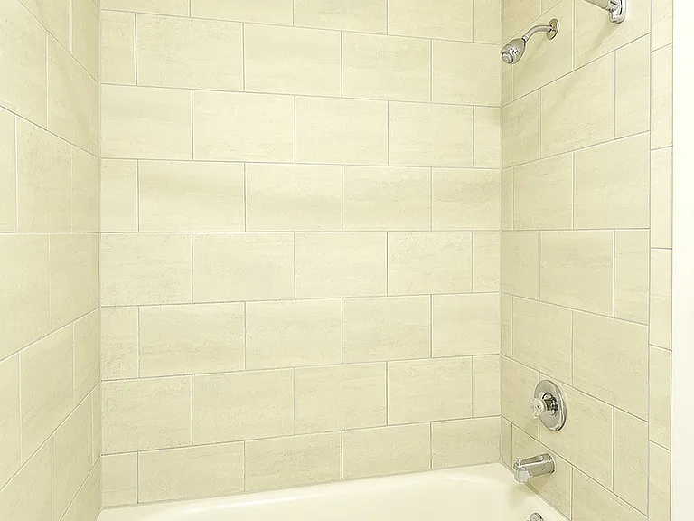 Bathroom Shower/Tub