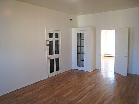 3rd image of 536 Lafayette Ave APT 4