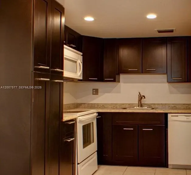 8020 SW 17th Pl #3-5 — Photo 2