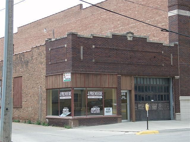 1st image of 819 Pearl St