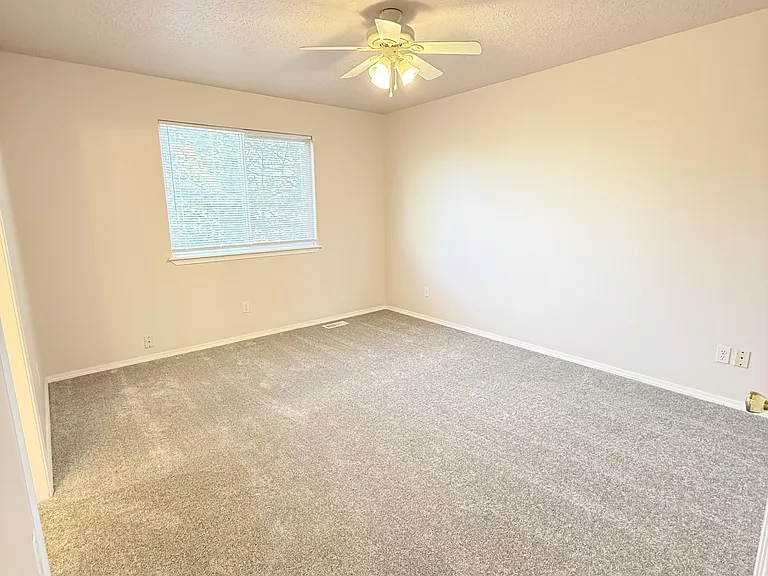 14031 Carolina St — Photo 15