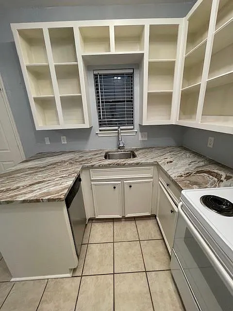 1 bed, 1.0 bath, 406 sqft, $1,200 — Photo 4