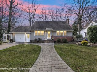 4 Roosevelt Cir W, Red Bank, NJ 07701