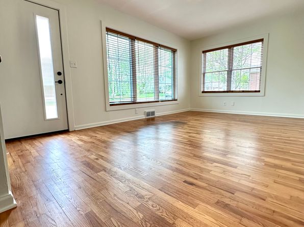 211 McRoberts St, Boonville, MO 65233