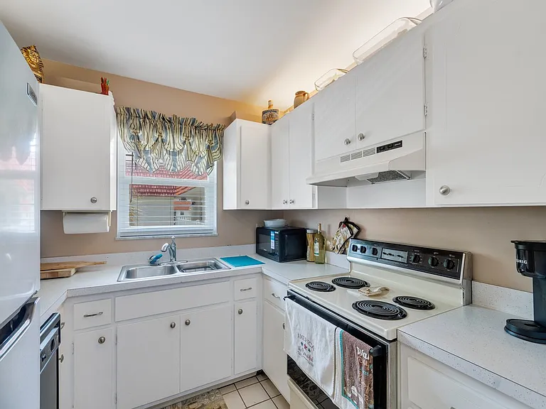 5400 Highway A1A #E18 — Photo 7