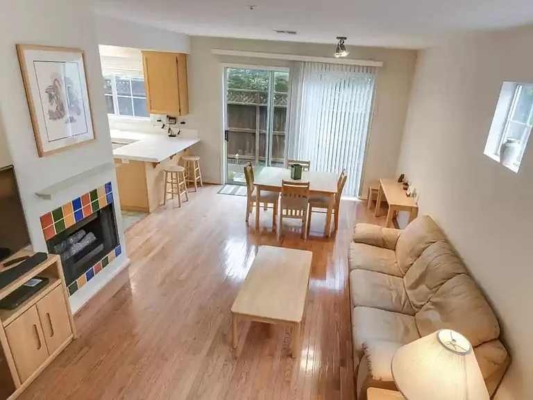 2045 Chetwood Dr — Photo 28