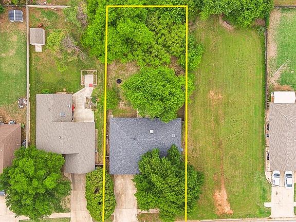 2nd image of 1105 Wilshire Dr