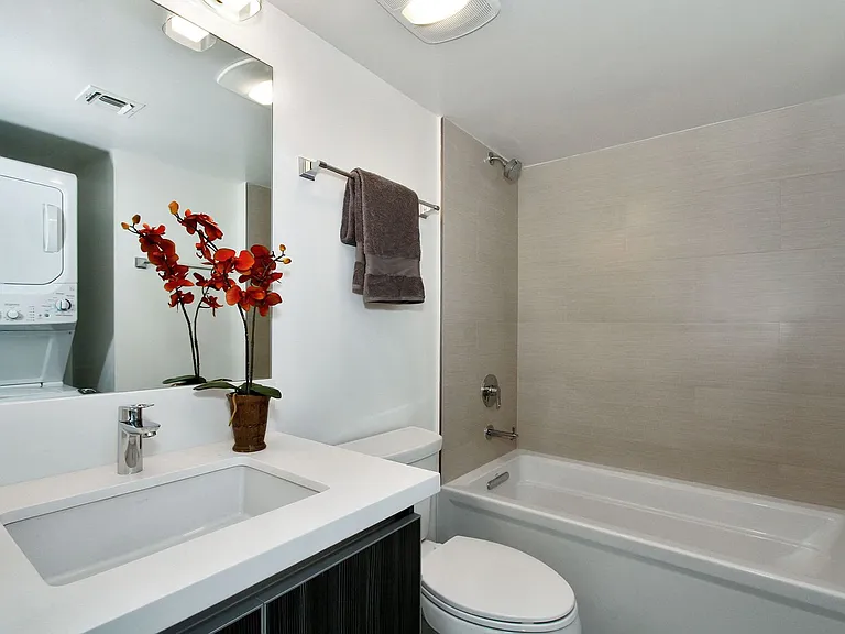8621 Ramsgate Ave — Photo 6