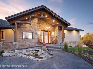 35 Riverside Rd #23-101, Pinedale, WY 82941