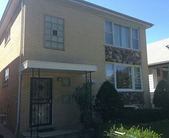 1st image of 5911 W Leland Ave #G