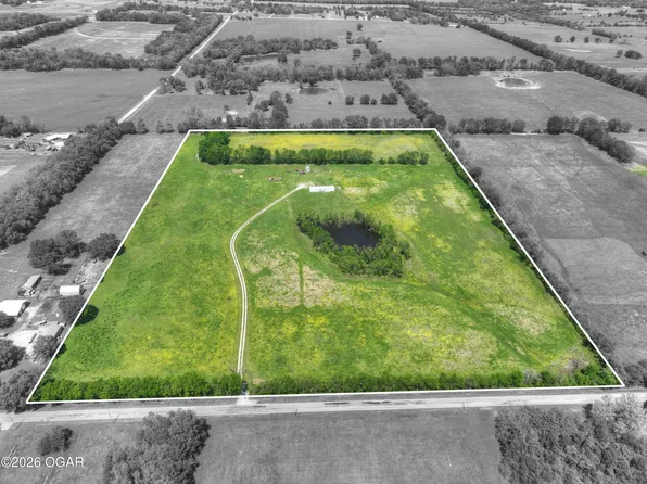 15785 Maple Rd, Carthage, MO 64836