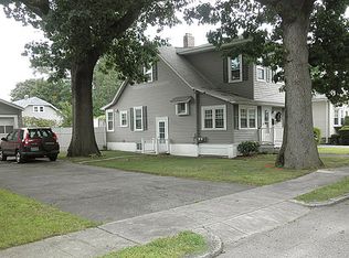 52 Philmont Ave, Cranston, RI 02910