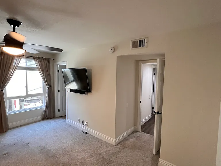 31568 Agoura Rd #6 — Photo 18