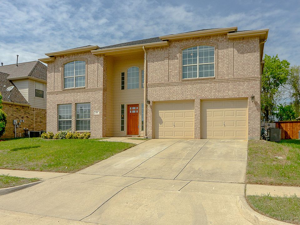 1st image of 102 Northfield Cir