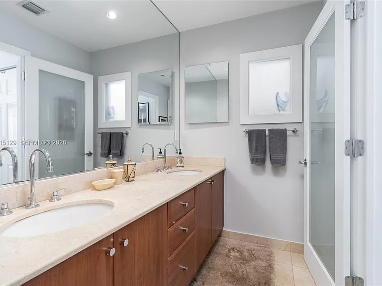 6917 Collins Ave #L-103 — Photo 13