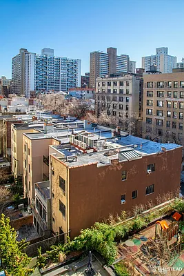 Rented by Halstead Real Estate | media 33