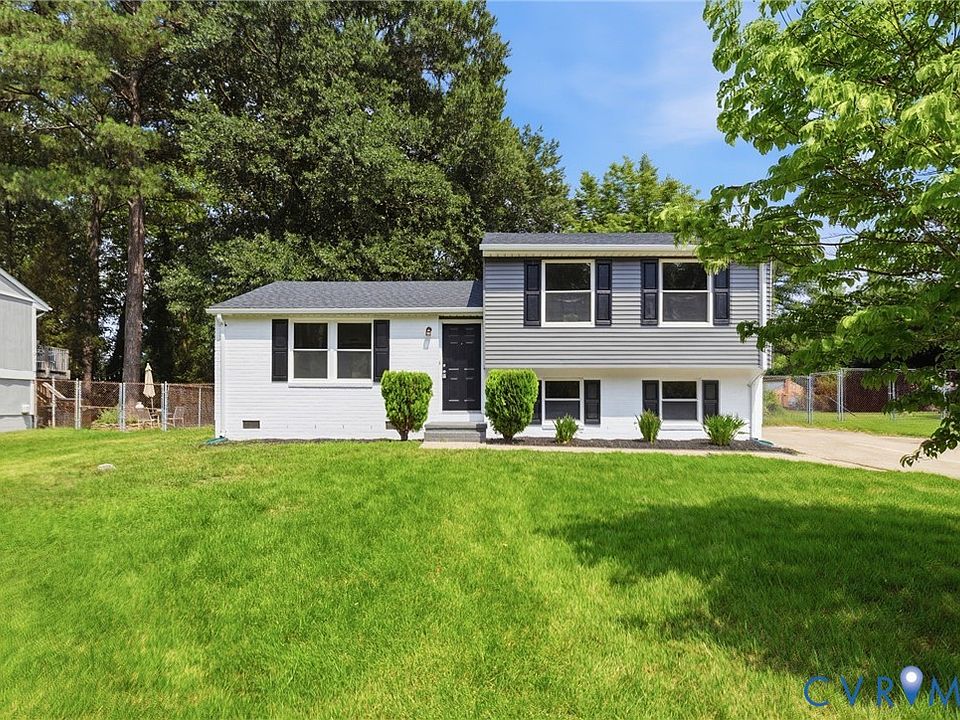 1st image of 9709 Laurel Pine Dr