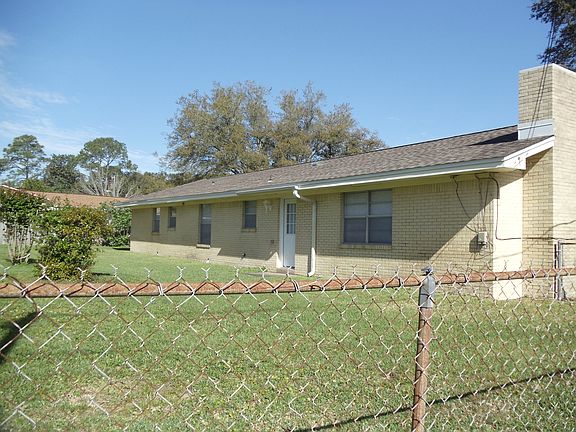 2nd image of 734 Bradford Dr