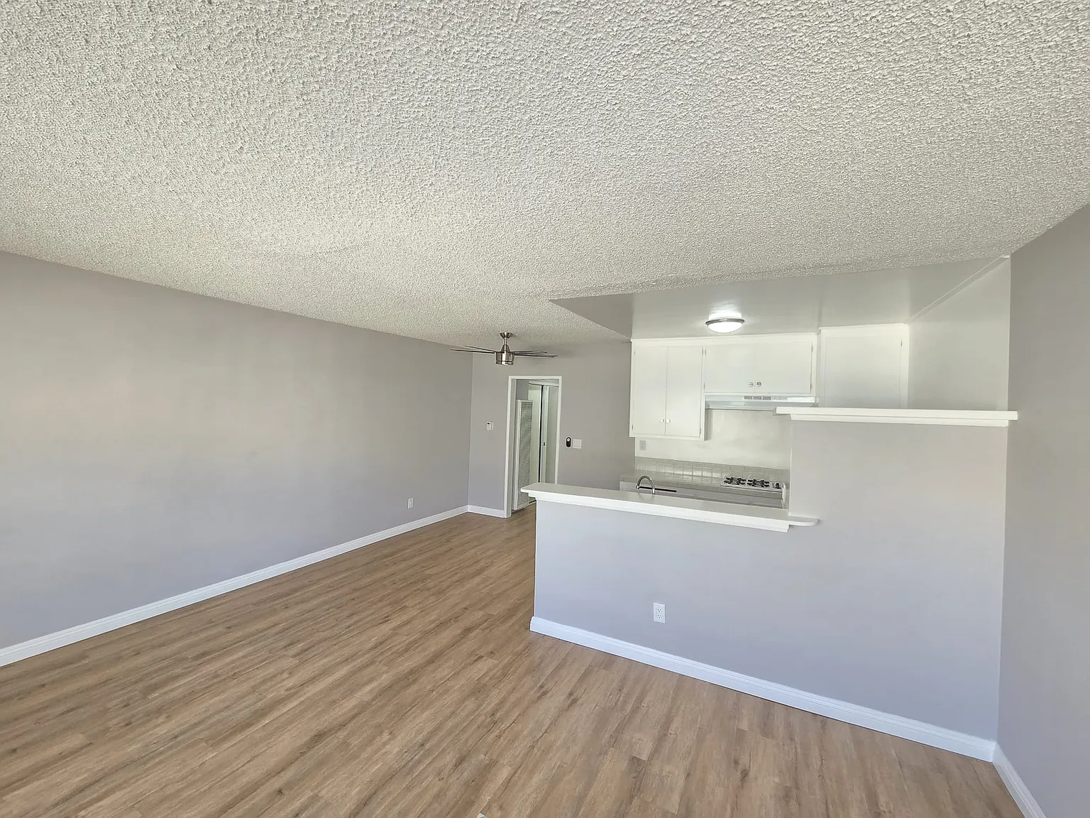 13961 Oxnard — Photo 3