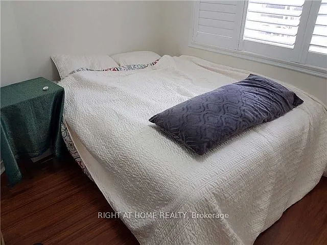 50 Strathaven Dr #115 — Photo 10
