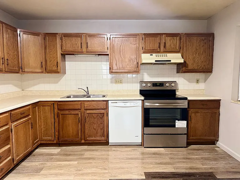 1214 Vattier St — Photo 31